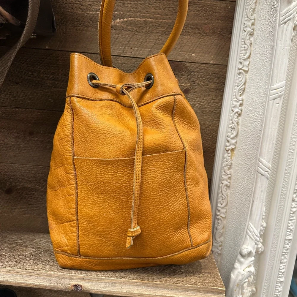 Caterina Lucchi Tan Leather Bucket Bag - Picture 4 of 12